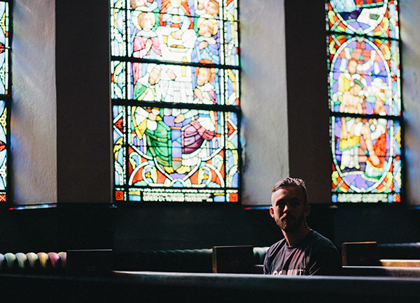 5 Ways to Pray for Your Pastor to Start the New Year